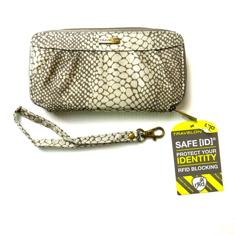 NEW Travelon Safe ID RFID Blocking Wallet